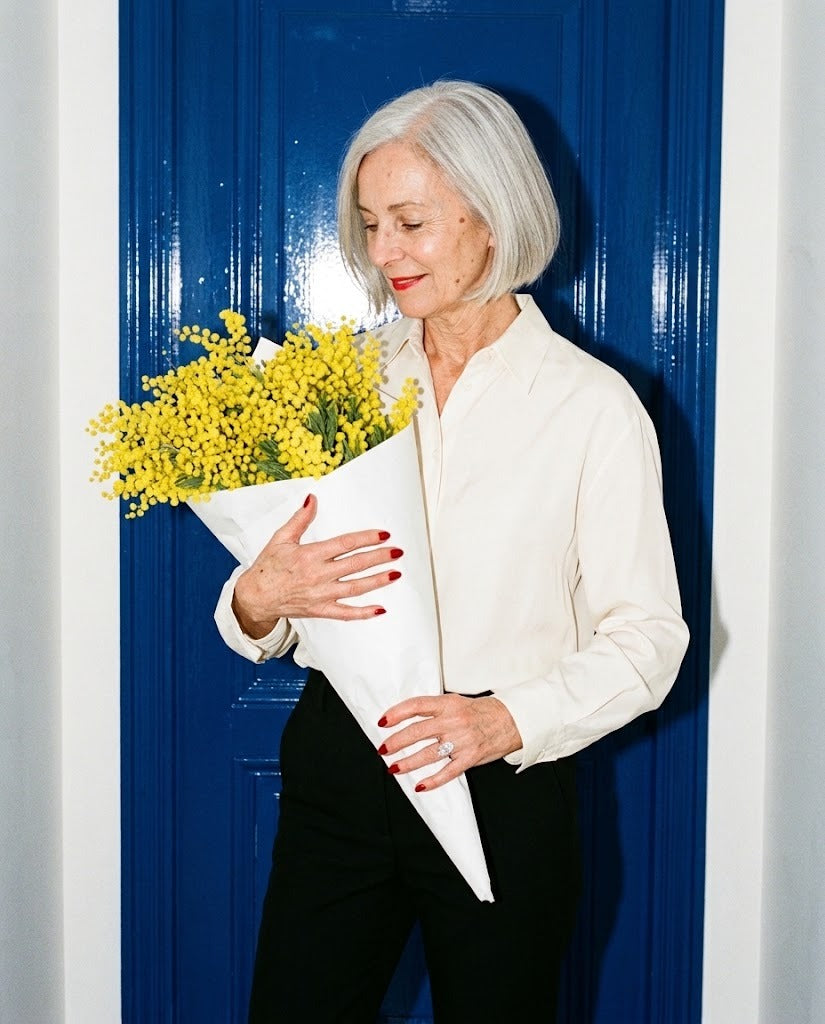 The Simone ring worn on the hand, lifestyle photo