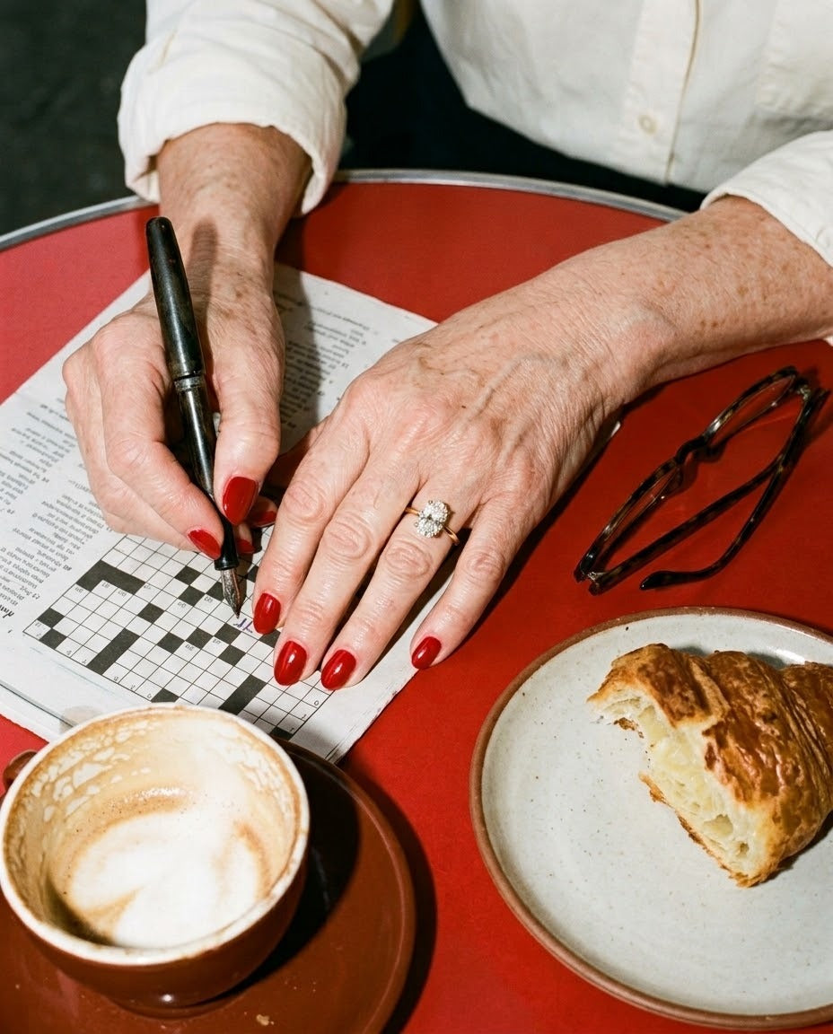 The Simone ring worn on the hand, lifestyle photo