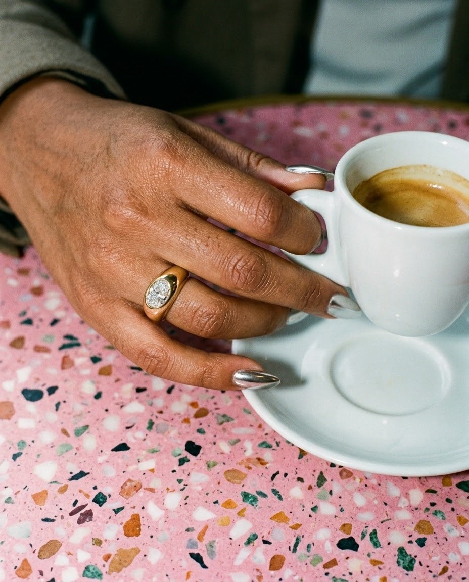 The Sora ring worn on the hand, lifestyle photo